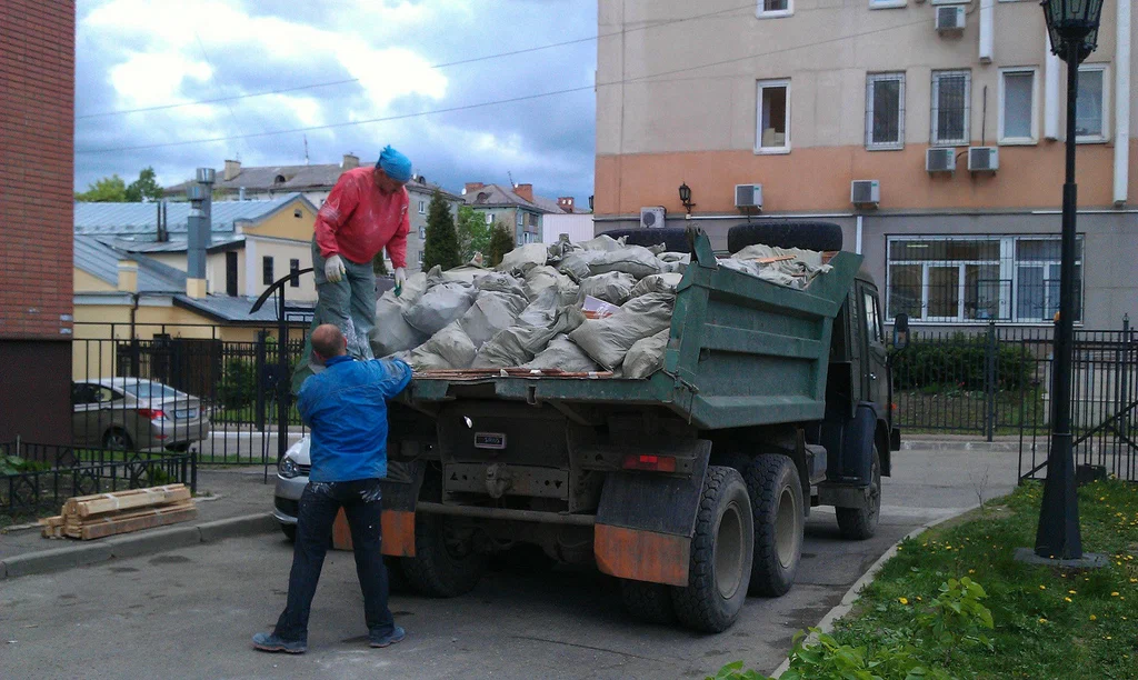 Вывоз строительного мусора в Похвистневе от 1640 руб. – ПроМусор