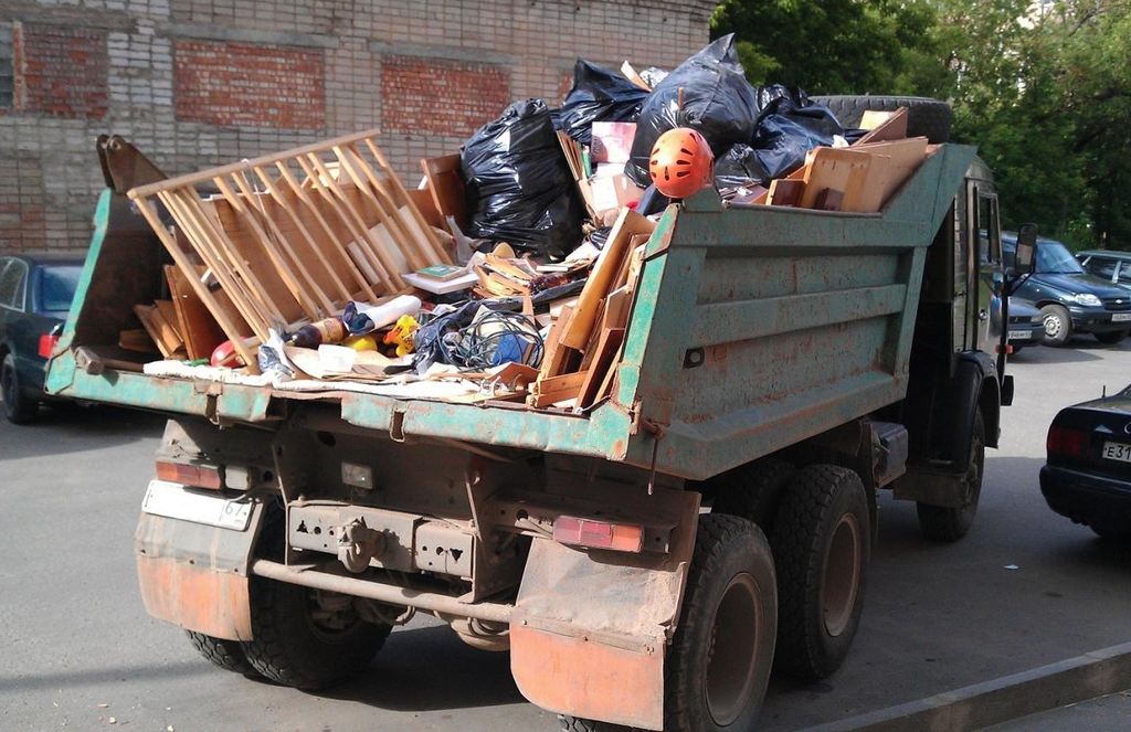 Вывоз мусора из магазина в Похвистневе от ПроМусор: услуги, цена от 1794 руб., утилизация отходов