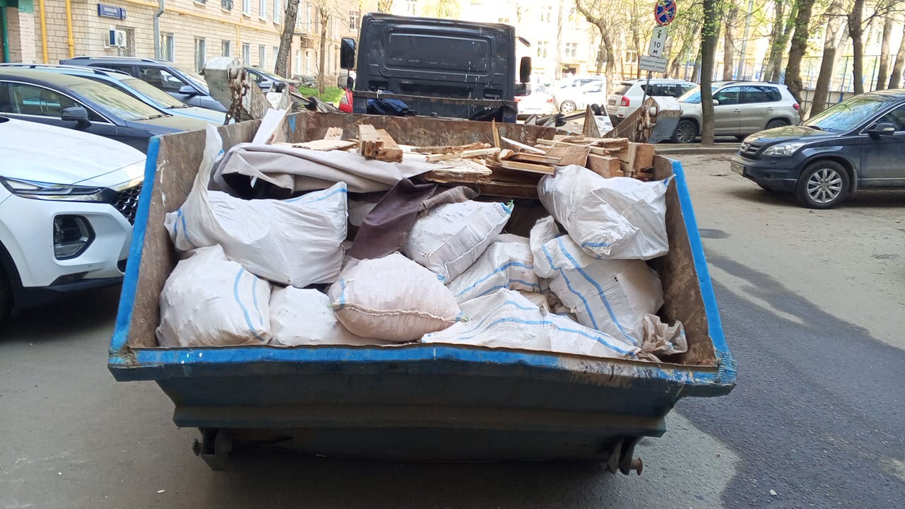 Вывоз мусора из магазина в Похвистневе в октябре