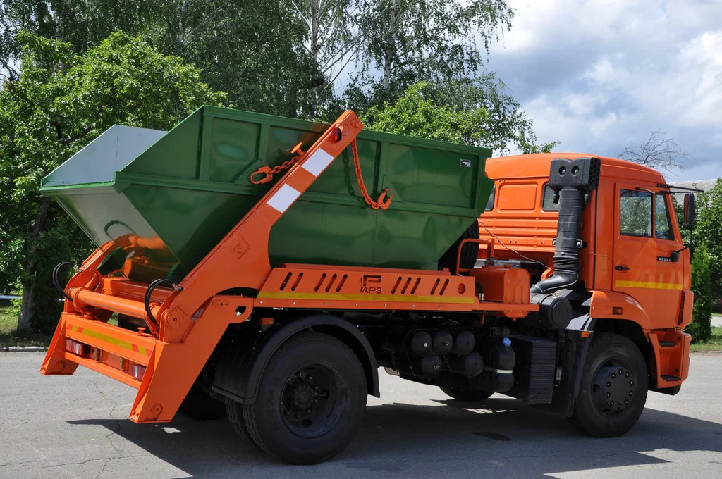 Заказ бункеровоза для вывоза мусора и отходов в Похвистневе в октябре