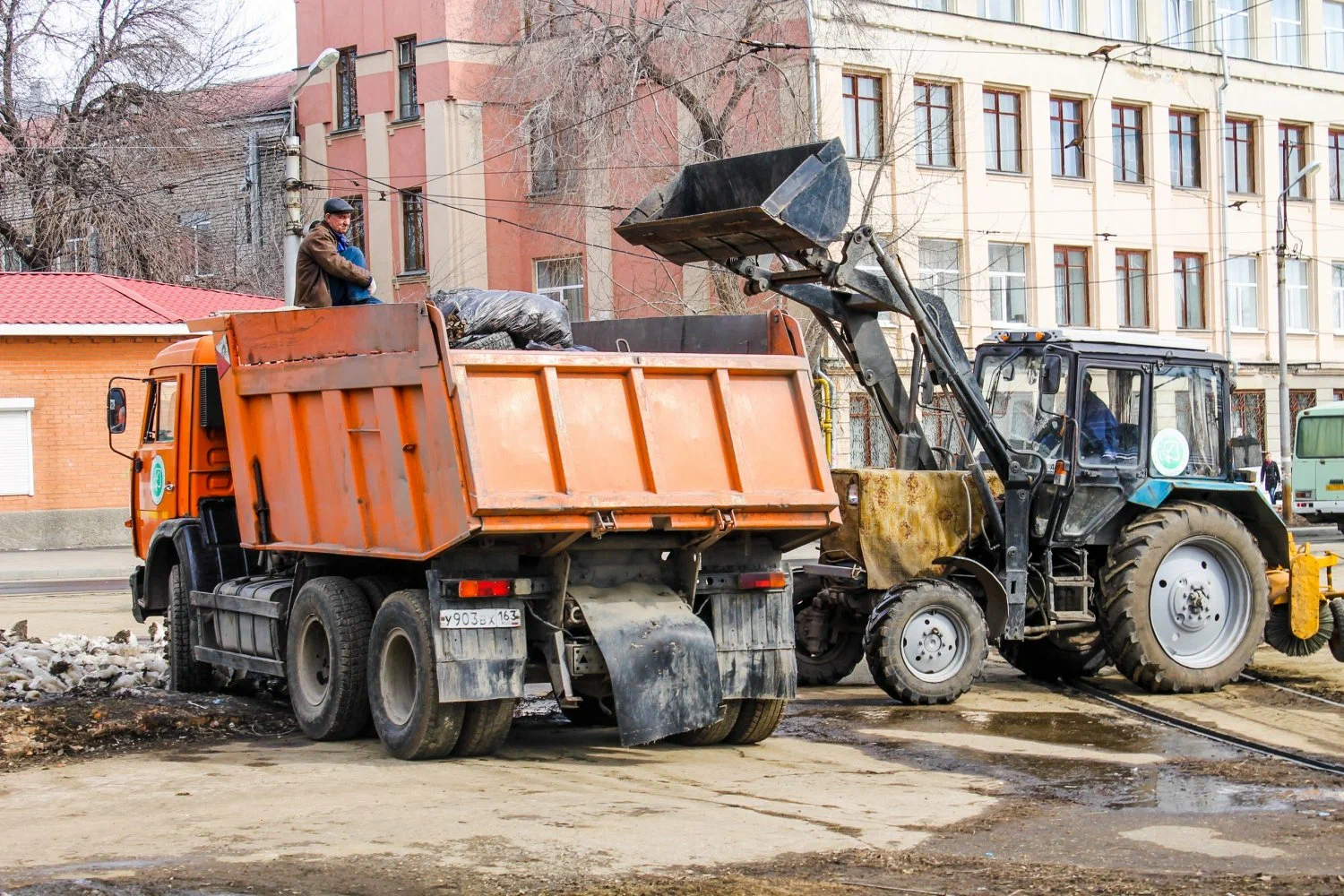 Вывоз мусора Камазом в Похвистневе – аренда и заказ Камаза 10 тонн от 2409 руб. в ПроМусор