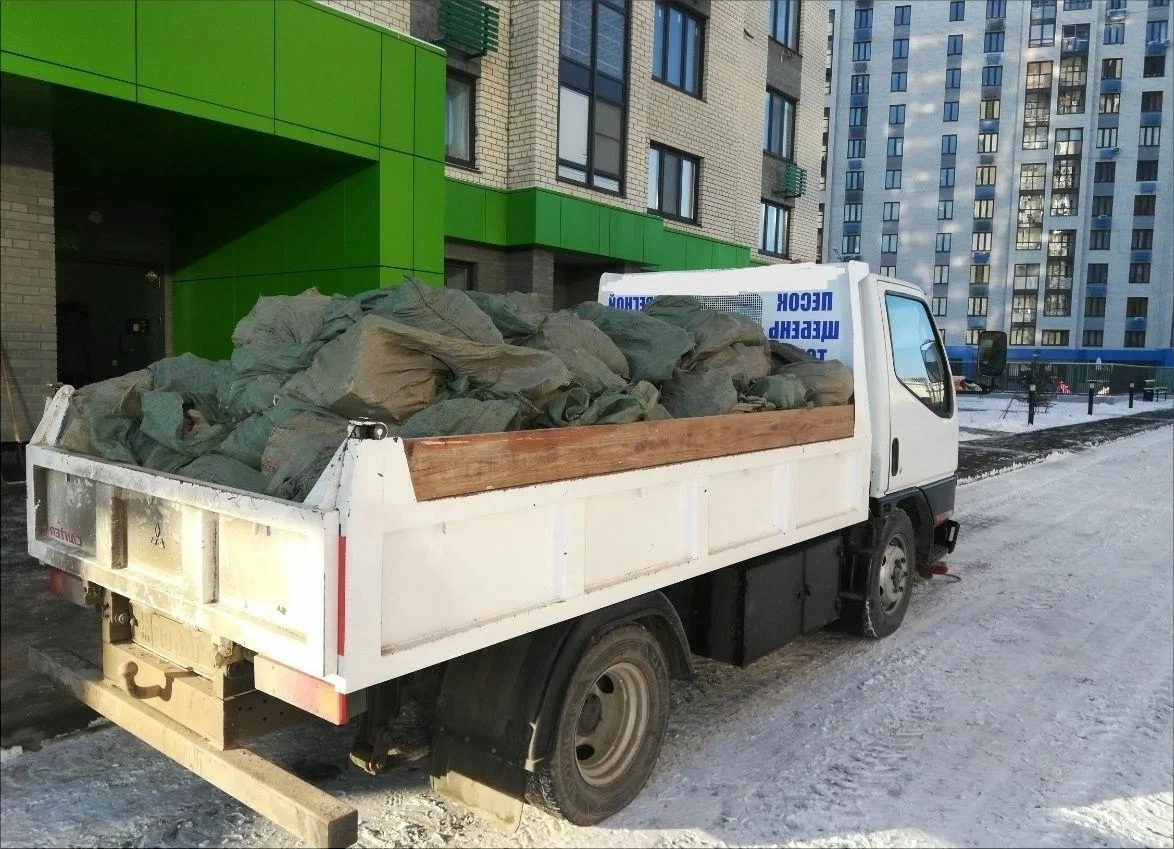 Вывоз мусора грузовым фургоном 3 тонны в Похвистневе — цена от 1384 руб., ПроМусор