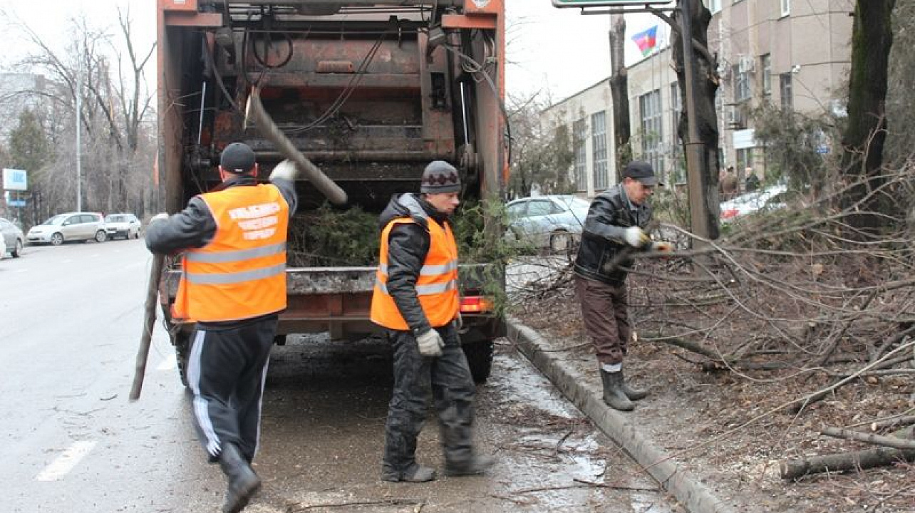 Уборка после стихийного бедствия в Похвистневе от 2922 руб